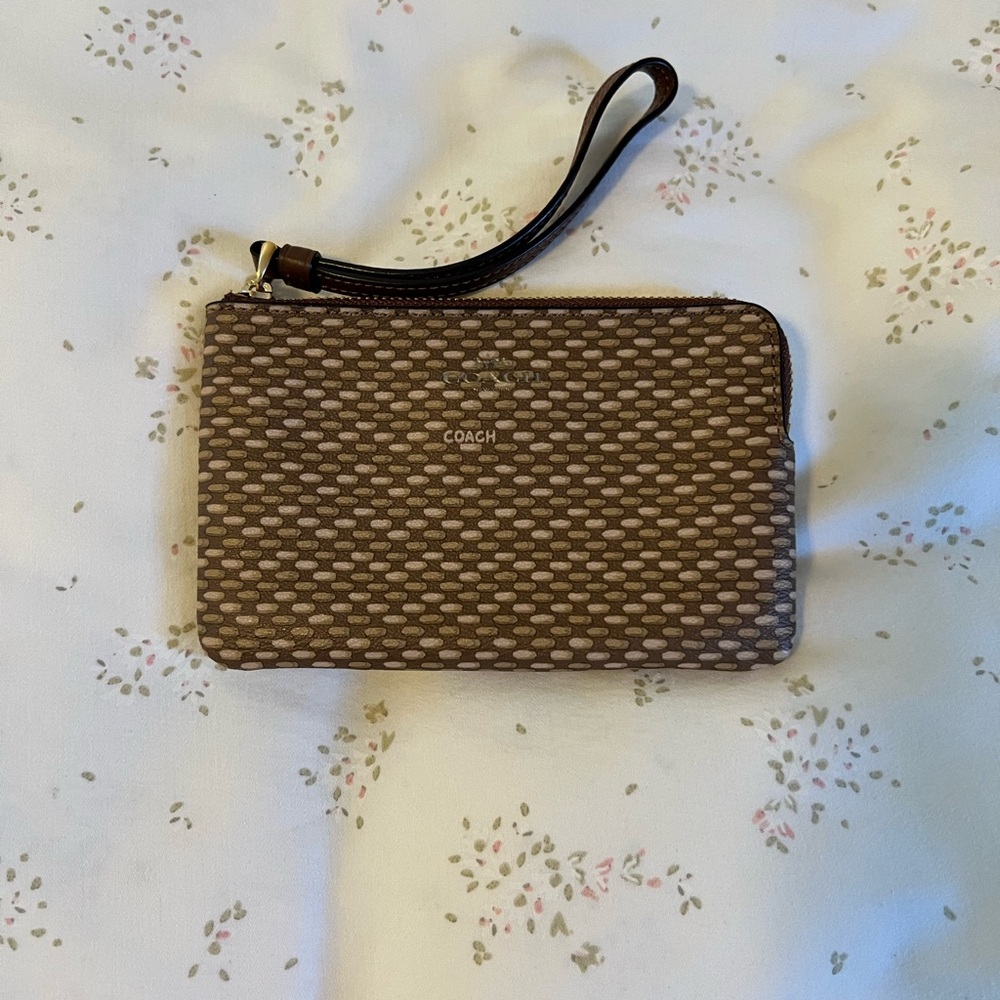 COACH LEGACY PRINT CORNER ZIP WALLET WRISTLET NWT